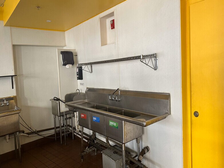 More Photos Of 371 30th St, Oakland Medical For Lease