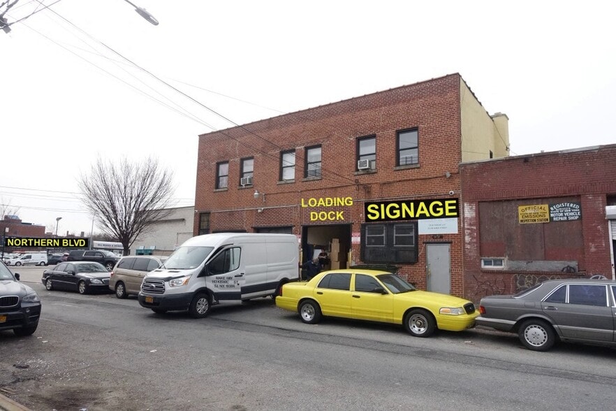 More Photos Of 3260 62nd St, Woodside Industrial For Lease