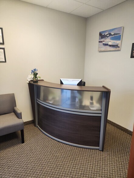 More Photos Of 1801-1867 Banks Rd, Margate Office For Lease