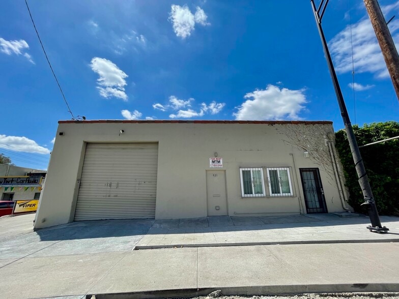 More Photos Of 821 W Main St, El Cajon Flex For Lease