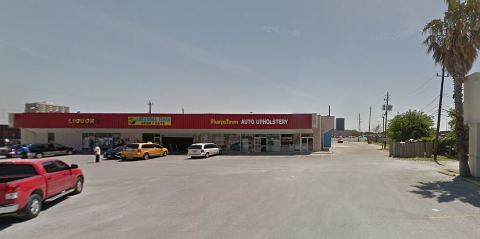 Primary Photo Of 6703 Marinette Dr, Houston Freestanding For Lease