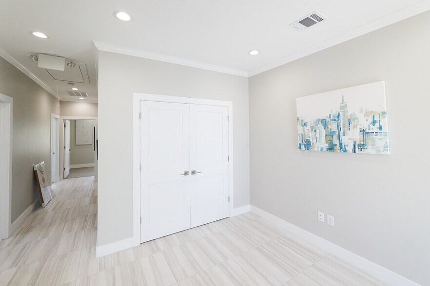 More Photos Of 1908 Yaupon Trl, Cedar Park Loft Creative Space For Sale