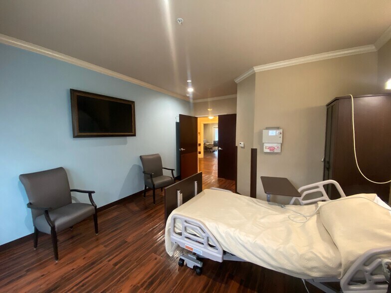 More Photos Of 104 Mbl Bank Dr, Minden Assisted Living For Lease