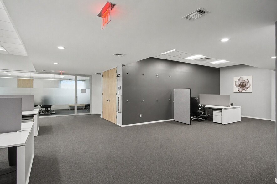 More Photos Of 1810 Snake River Rd, Katy Medical For Sale
