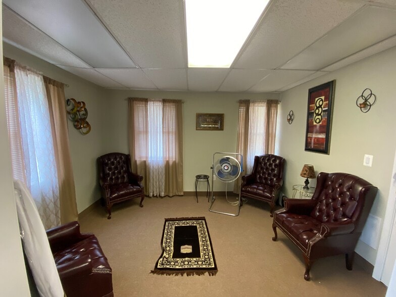 More Photos Of 416 River Rd, Quantico Office For Sale