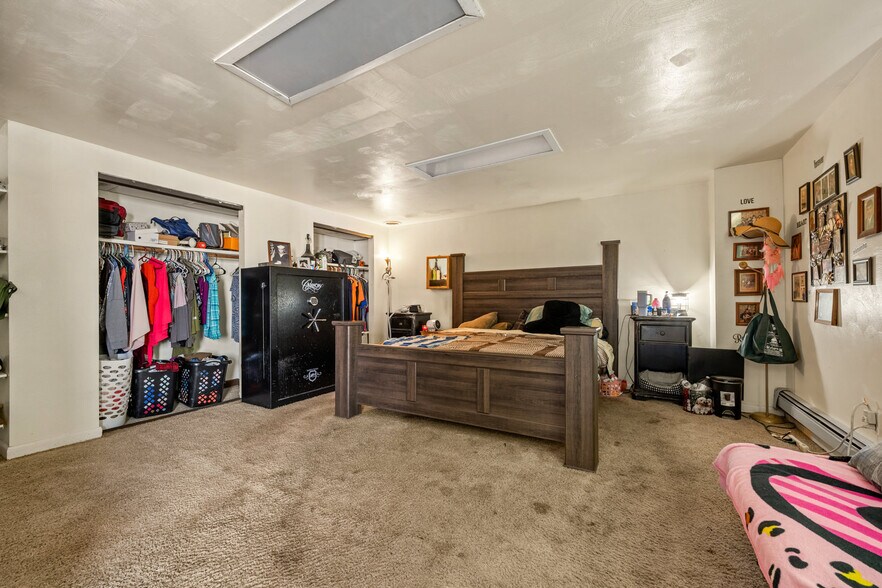 More Photos Of 416 State St, Trinidad Flex For Sale