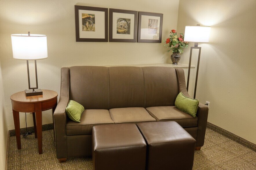 More Photos Of 7800 Memorial Blvd, Port Arthur Hotel For Sale