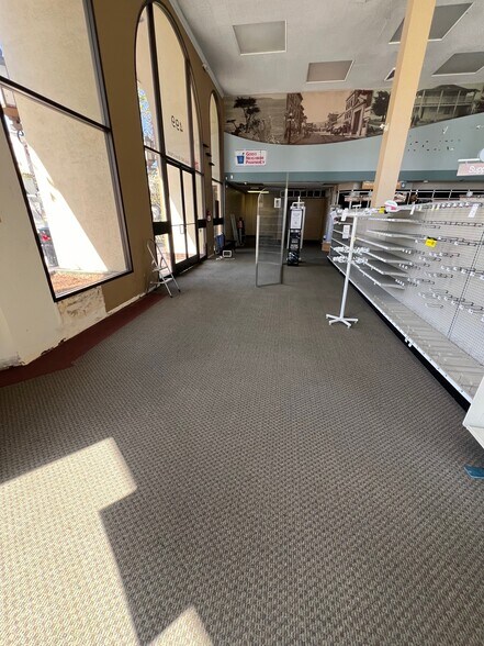 More Photos Of 499 Alvarado St, Monterey Freestanding For Lease