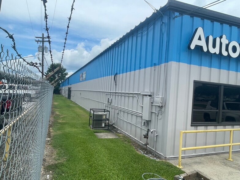 More Photos Of 8056 Airline Hwy, Baton Rouge Auto Repair For Lease