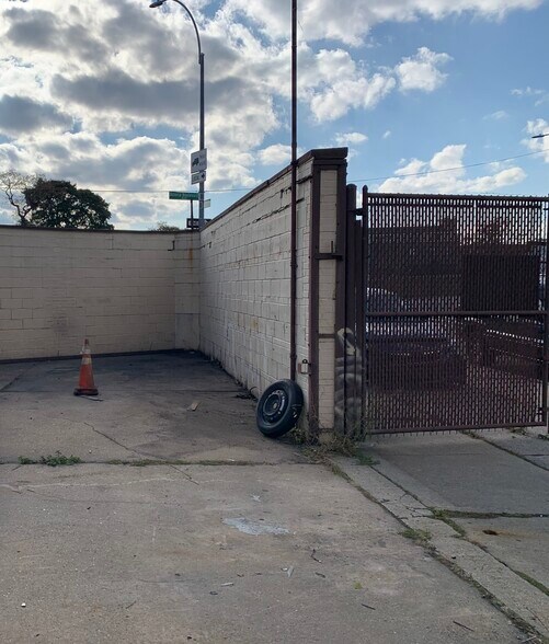 More Photos Of 2219 Hazen St, East Elmhurst Land For Lease