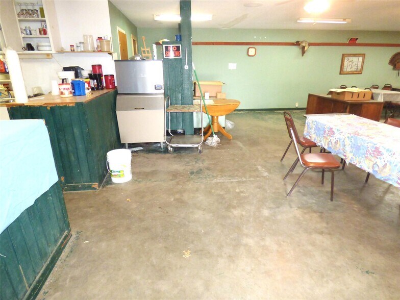 More Photos Of 102 Highway 6, Carbon Restaurant For Sale
