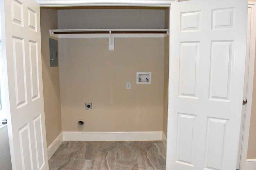 More Photos Of , Bacliff Multifamily For Sale