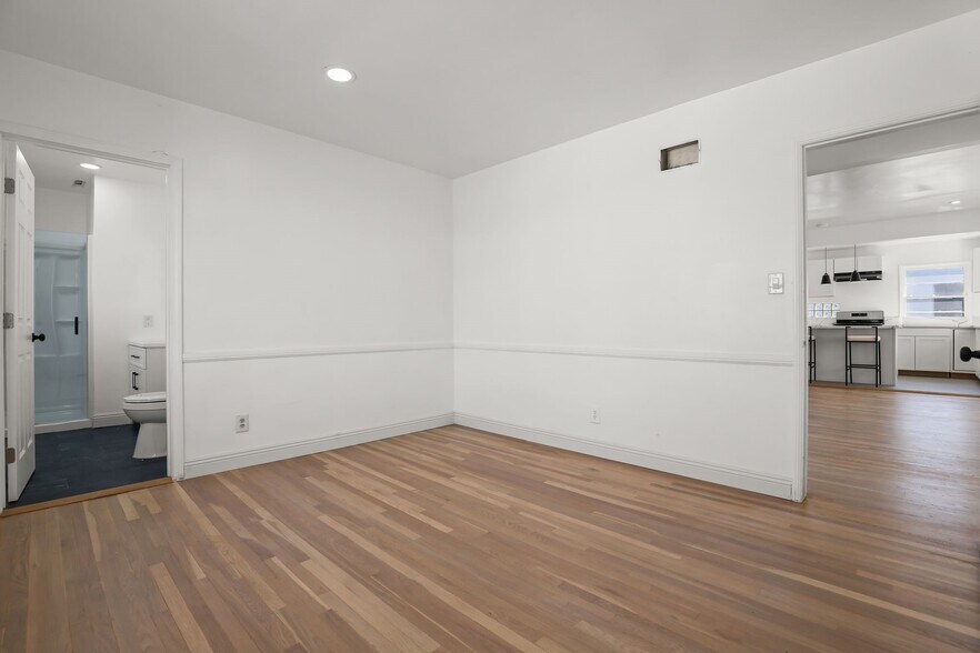 More Photos Of 4409 Victoria Park Dr, Los Angeles Apartments For Sale