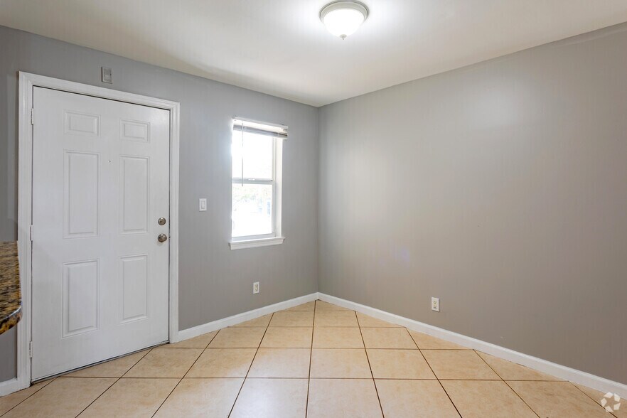 More Photos Of 900-902 SE 1st St, Pompano Beach Apartments For Sale