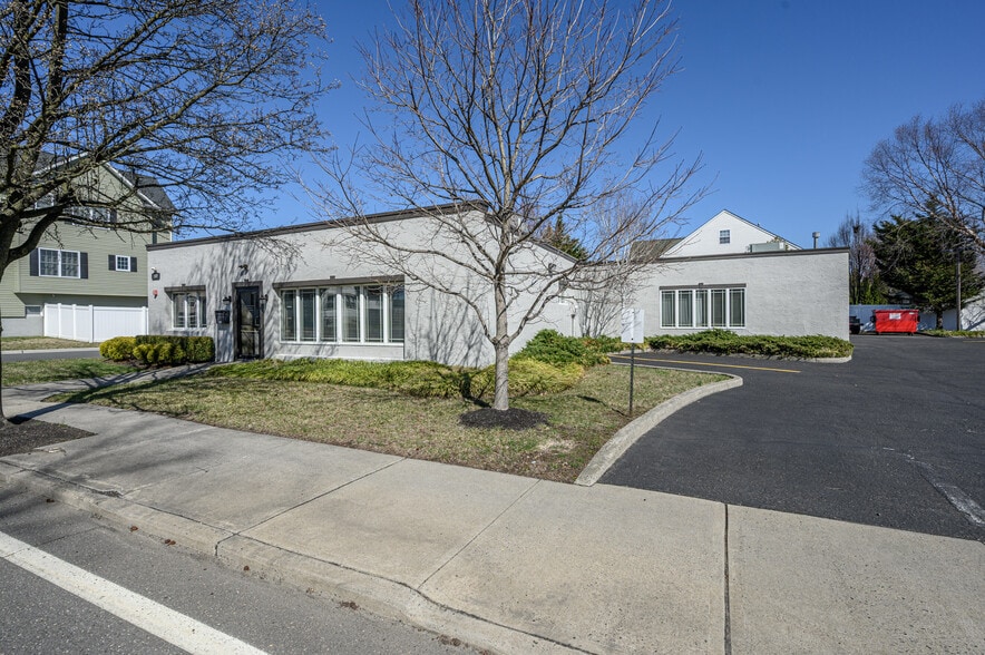 Primary Photo Of 1400 Union Ave, Union Beach Office For Sale