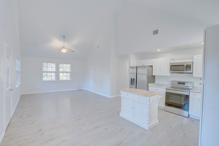 More Photos Of 7311 FM 1886, Azle Apartments For Sale