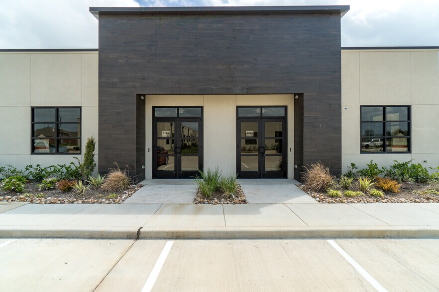 Primary Photo Of 8118 Fry Rd, Cypress Office For Lease