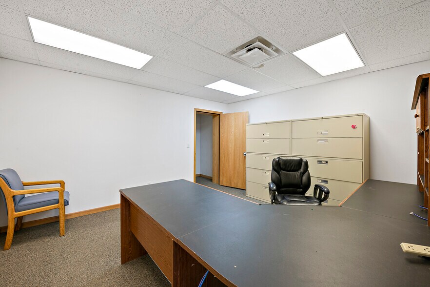 More Photos Of 71 Allegiance Cir, Evanston Warehouse For Sale