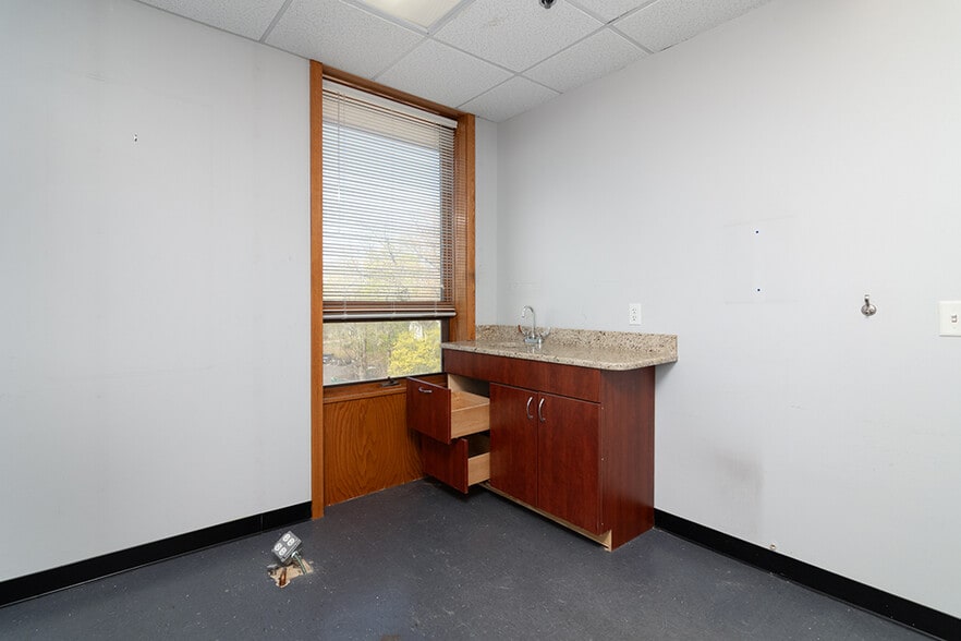 More Photos Of 120 N Main St, Attleboro Medical For Sale