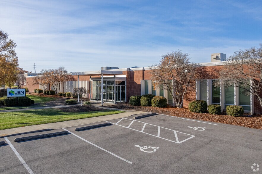 More Photos Of 925 Freeman Ave, Cincinnati Warehouse For Lease