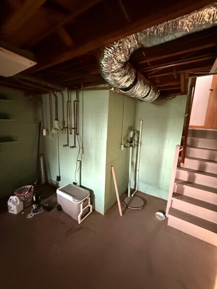 More Photos Of 11502 E Thompson Rd, Indianapolis Specialty For Sale