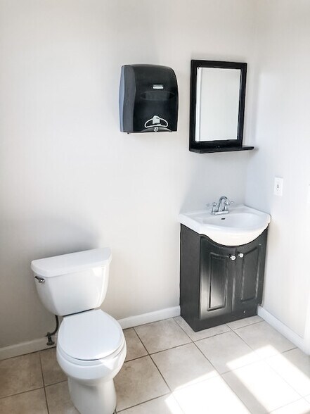 More Photos Of 600 Stockell Dr, Eureka Storefront Retail Office For Sale