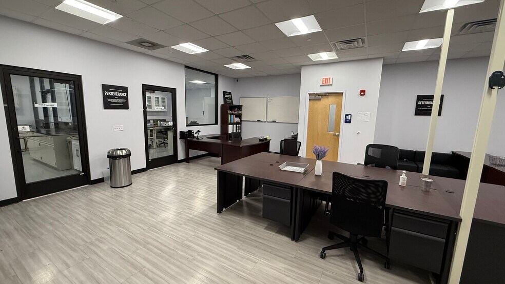 More Photos Of 2550 Brodhead Rd, Bethlehem Flex For Lease