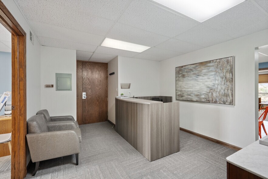 More Photos Of 200 Commerce Dr, Coraopolis Office For Sale