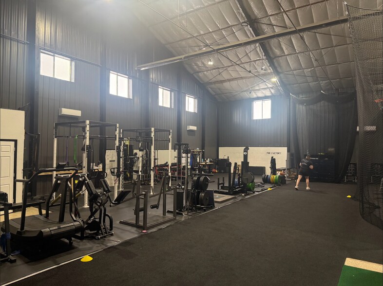 More Photos Of 500-504 2nd St, Castle Rock Warehouse For Lease