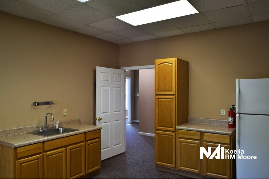 More Photos Of 269 Cusick Rd, Alcoa Office For Lease