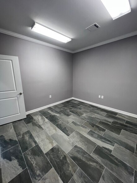 More Photos Of 2743 Smith Ranch Rd, Pearland Loft Creative Space For Sale