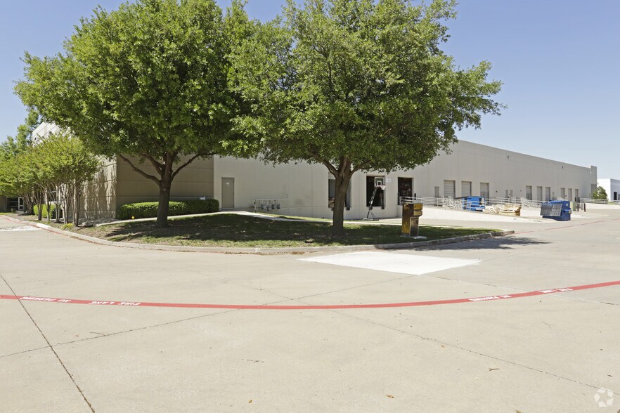 More Photos Of 440 Wrangler Dr, Coppell Industrial For Sale
