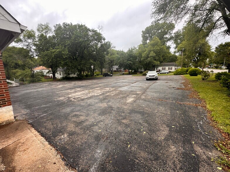 More Photos Of 8620 Wornall, Kansas City Religious Facility For Sale