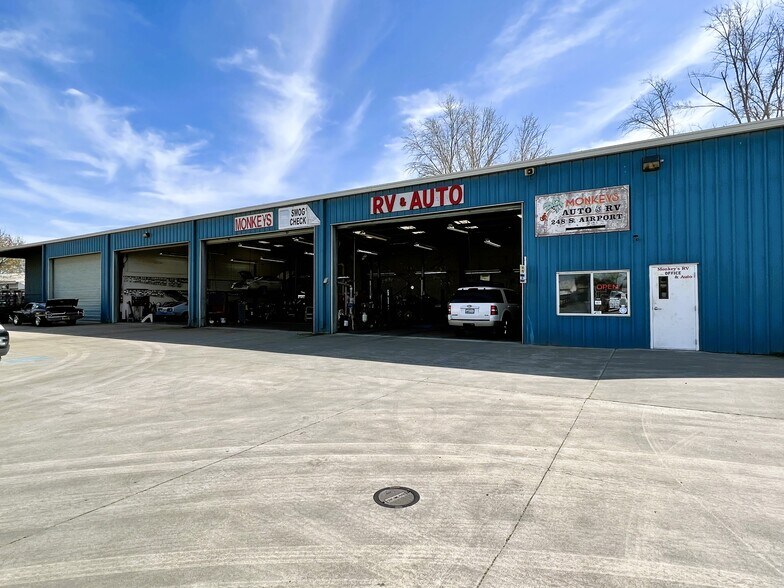 248 S Airport Way, Manteca, CA 95337 Auto Repair For Sale