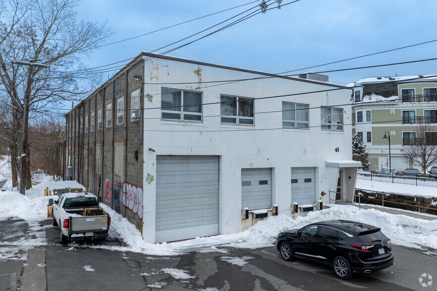 More Photos Of 63 Grove St, Salem Light Manufacturing For Sale