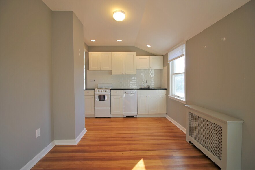 More Photos Of 270 Larkfield Rd, East Northport Storefront Retail Office For Sale
