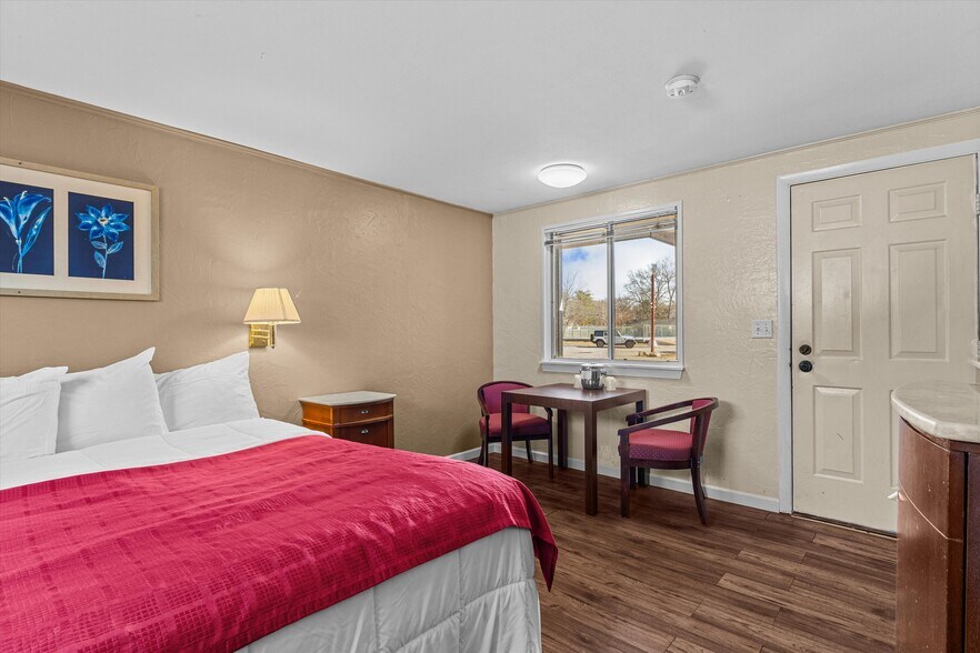 More Photos Of 82 Beach Rd, Salisbury Hospitality For Sale