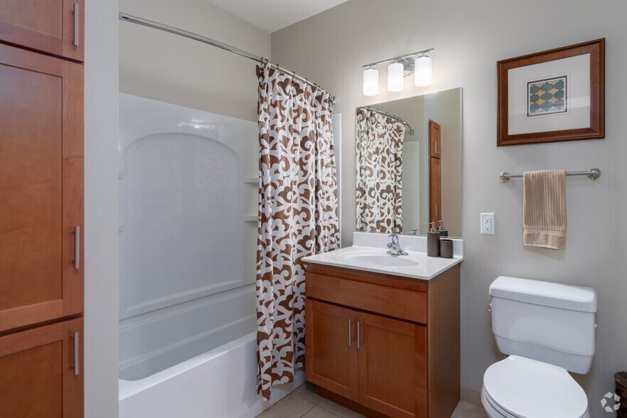 More Photos Of 200-220 Trotter Rd, Weymouth Apartments For Lease