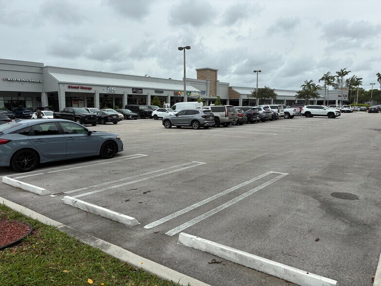 More Photos Of 7780-7800 NW 25th St, Miami Unknown For Lease