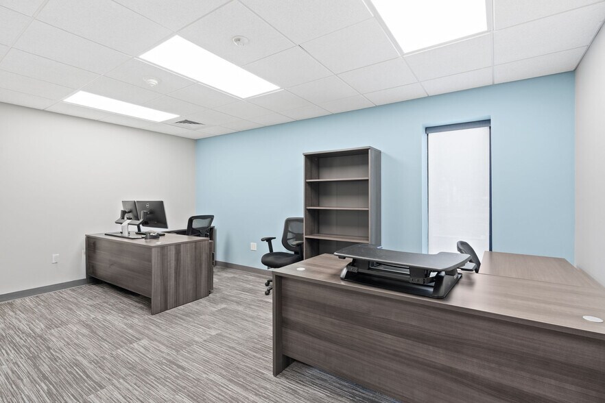 More Photos Of 313-315 Edge Ave, Valparaiso Office For Sale