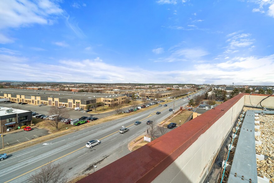More Photos Of 4221 Walney Rd, Chantilly Office For Lease
