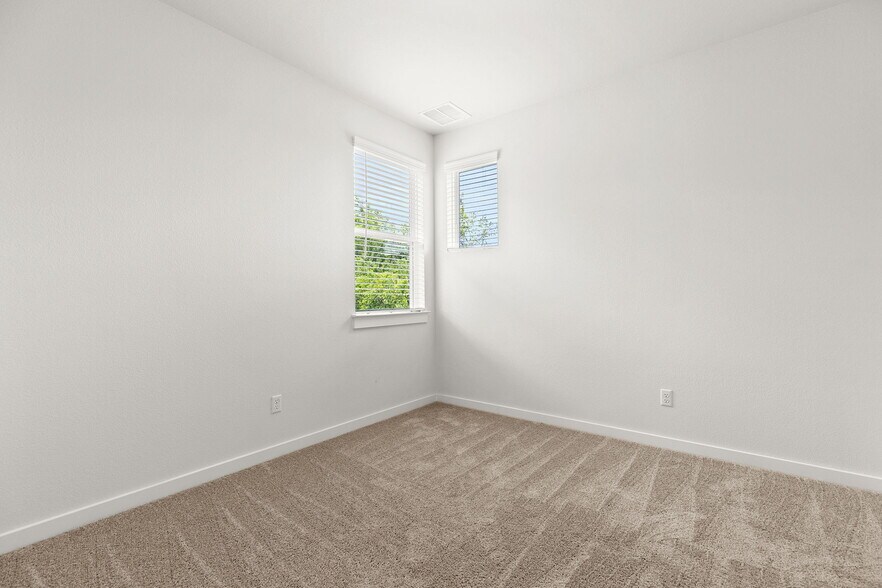 More Photos Of 2600 Gattis School Rd, Round Rock Apartments For Sale