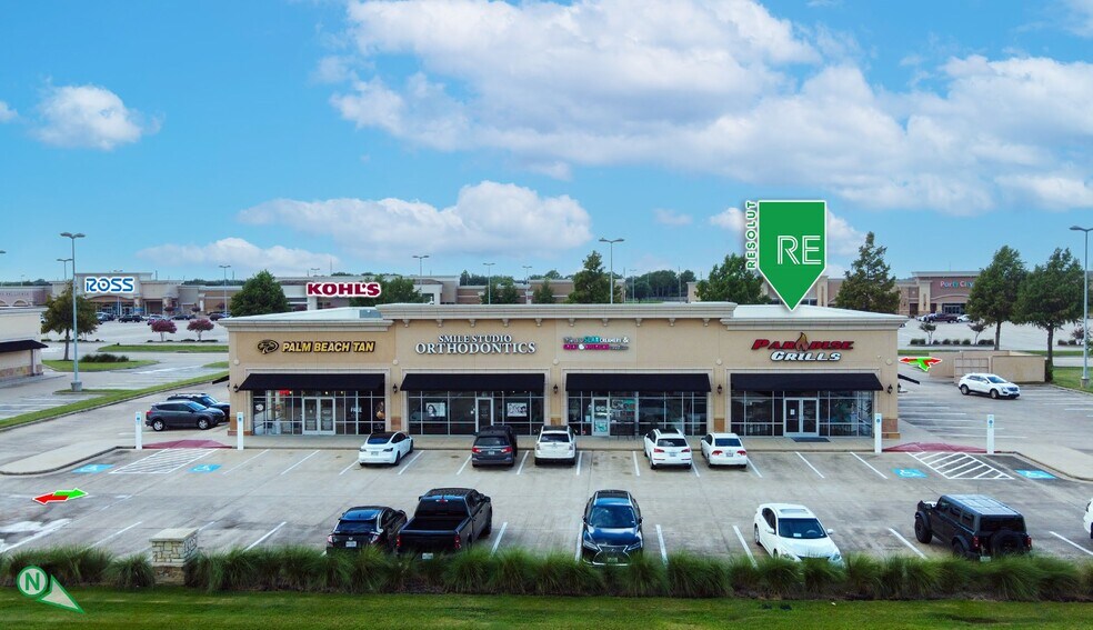 Primary Photo Of 5434 W Grand Pky S, Richmond Freestanding For Lease