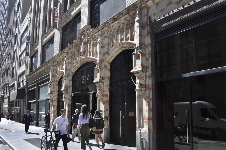More Photos Of 214 W 29th St, New York Loft Creative Space For Lease