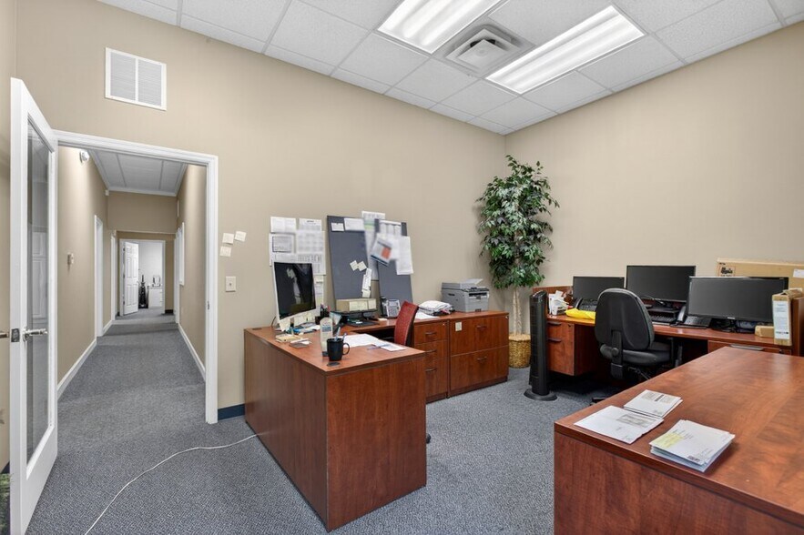 More Photos Of 12276 San Jose Blvd, Jacksonville Medical For Sale