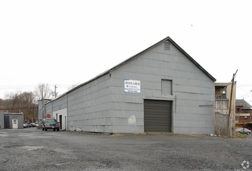 More Photos Of 130 Wickham Ave, Middletown Flex For Lease