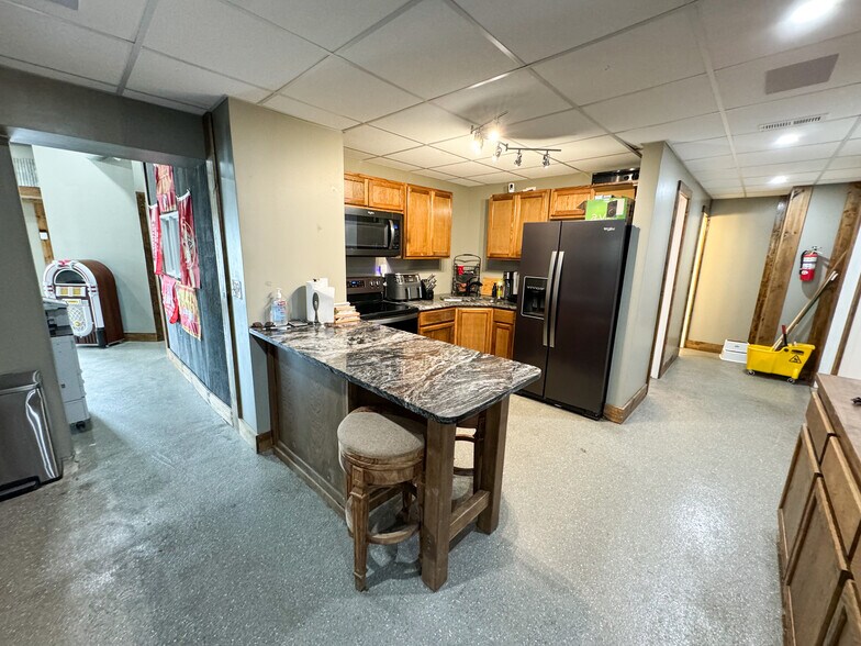 More Photos Of 17230-17232 Bel-Ray Pl, Belton Warehouse For Sale