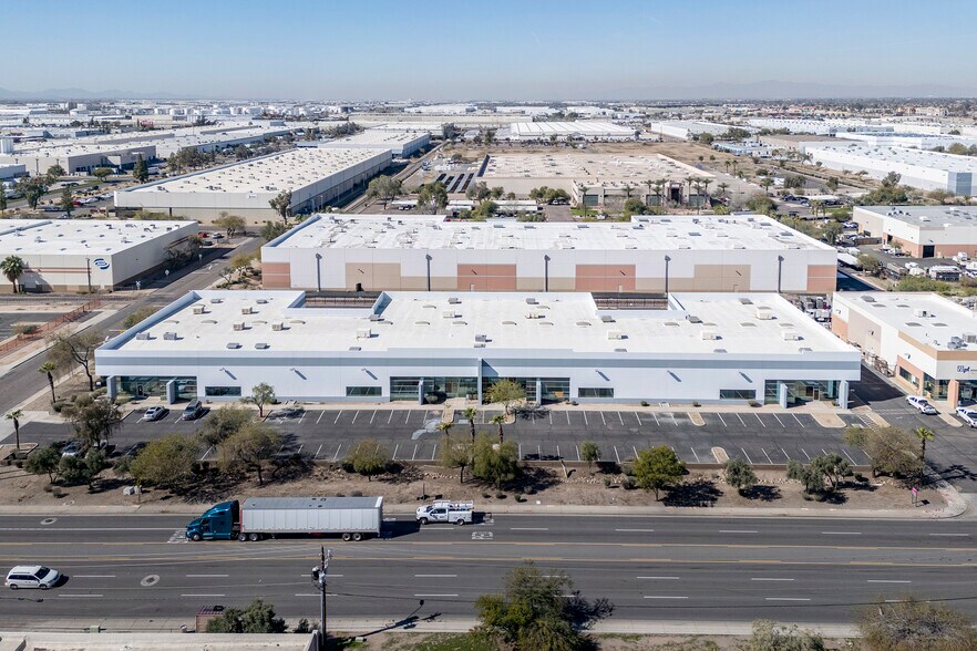 More Photos Of 620 N 43rd Ave, Phoenix Warehouse For Lease