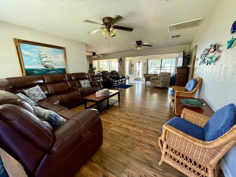 More Photos Of , Lake Wales Unknown For Sale