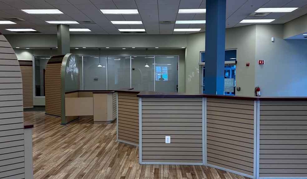 More Photos Of 525 Amherst St, Winchester Medical For Lease
